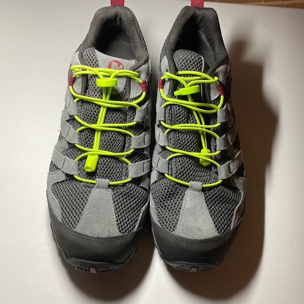 New never worn, Merrill Mens shoes, size 11.5 wide